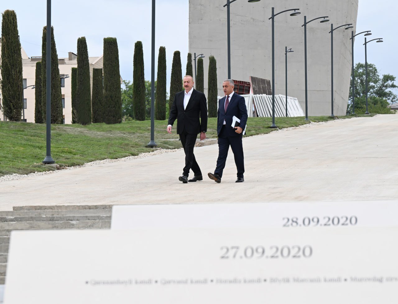 İlham Əliyev Xankəndidə tikintisi davam edən Zəfər parkında – FOTO/VİDEO - foto 5