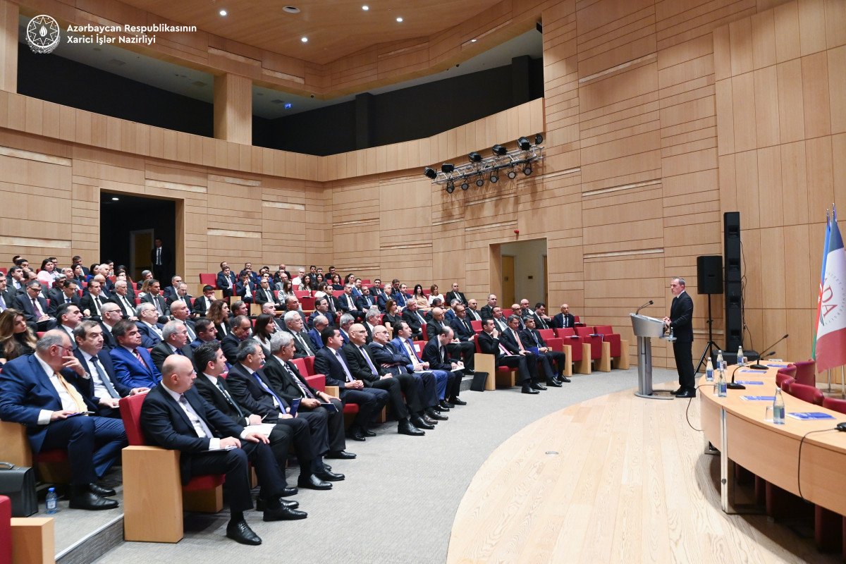 Bakıda diplomatik xidmət rəhbərlərinin IX müşavirəsi keçirildi – FOTO - foto 1