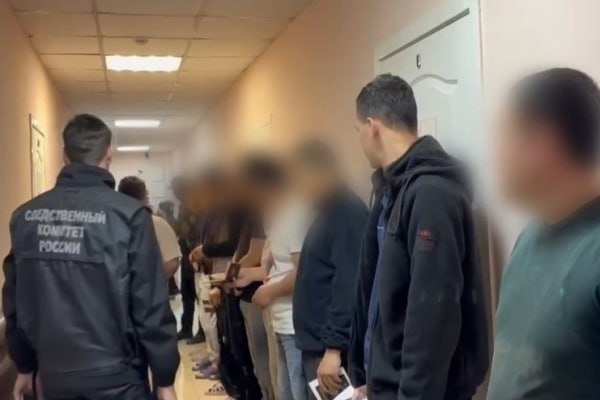 Moskvada miqrantlara qarşı reydlər: 500 nəfər saxlanıldı - VİDEO