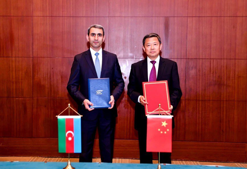 ADY və Çin Dəmir Yolları Bakı–Tbilisi–Qars dəmir yolu xəttinin potensialının artırılmasına dair razılığa gəldi – FOTO ADY və Çin Dəmir Yolları Bakı–Tbilisi–Qars dəmir yolu xəttinin potensialının artırılmasına dair razılığa gəldi – FOTO