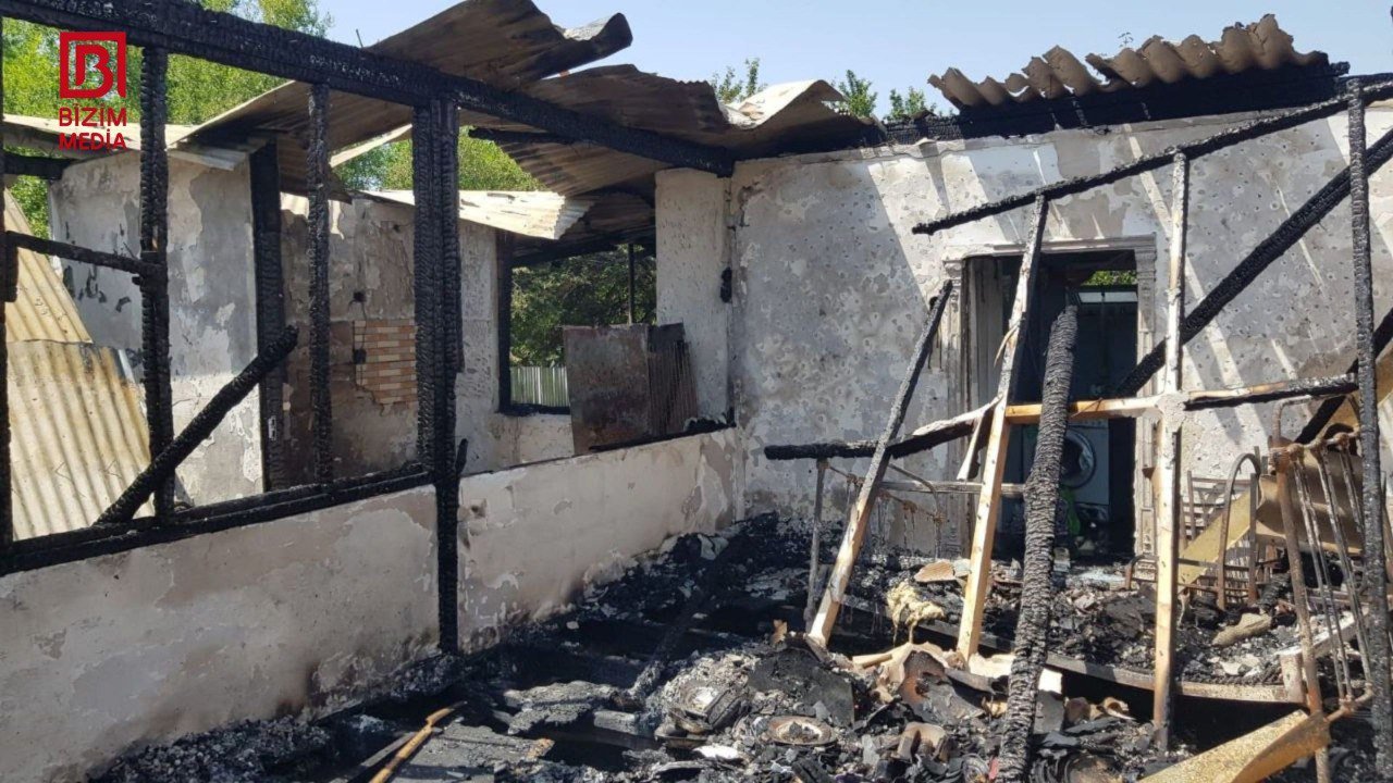 Göyçayda ev yanaraq kül oldu – FOTO/VİDEO - foto 3