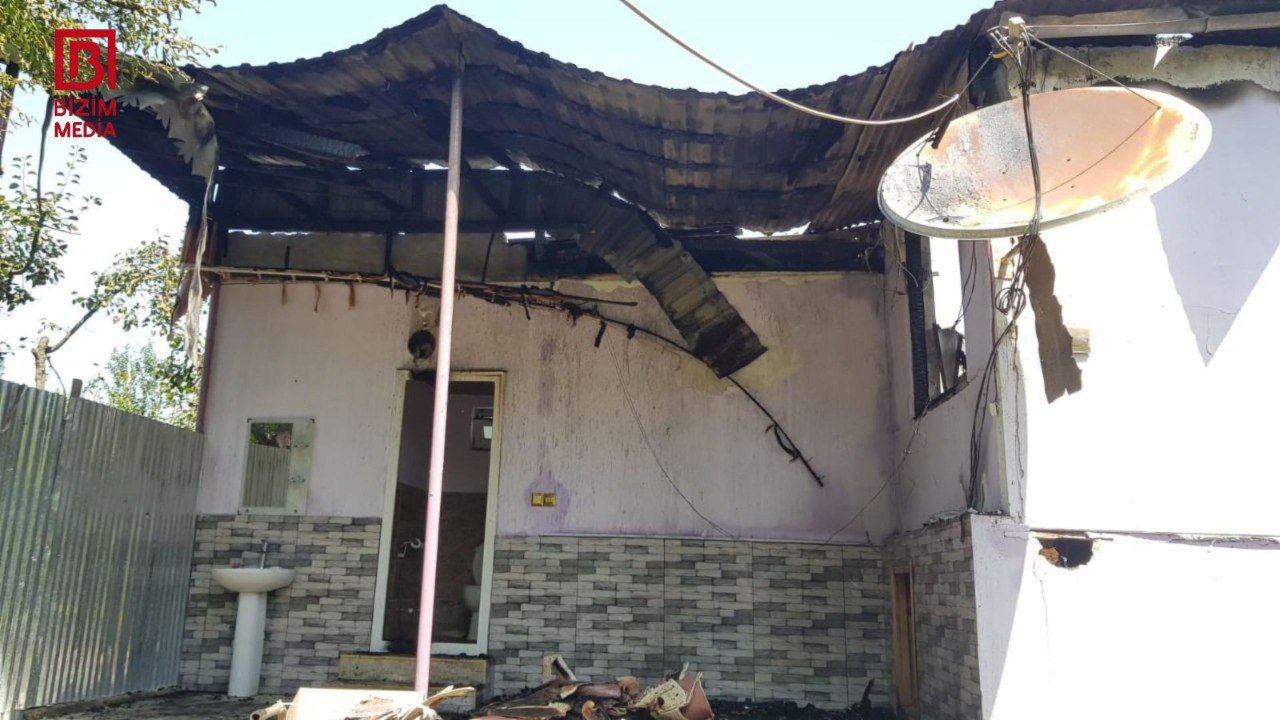 Göyçayda ev yanaraq kül oldu – FOTO/VİDEO - foto 6