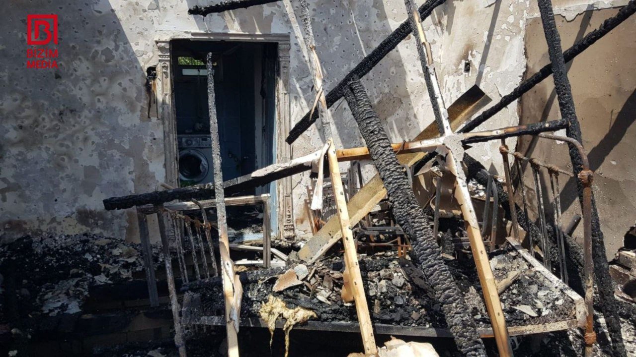 Göyçayda ev yanaraq kül oldu – FOTO/VİDEO - foto 1
