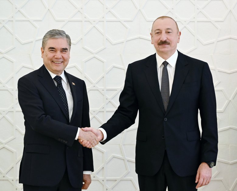 İlham Əliyev Bakıda Qurbanqulu Berdiməhəmmədovu belə qarşıladı – FOTO/VİDEO - foto 2