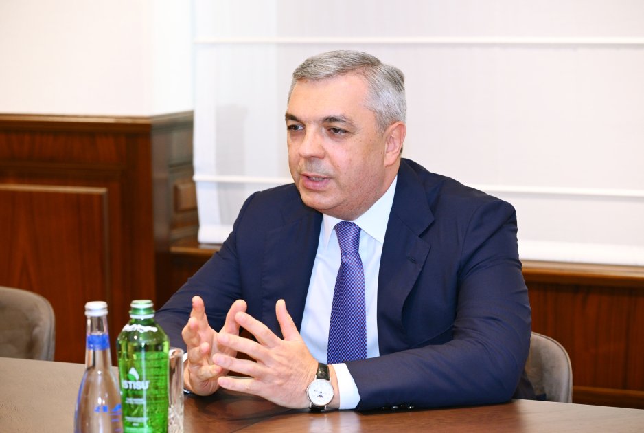 Samir Nuriyev BƏƏ-nin Hesablama Qurumunun nümayəndə heyəti ilə görüşdü – FOTO - foto 3