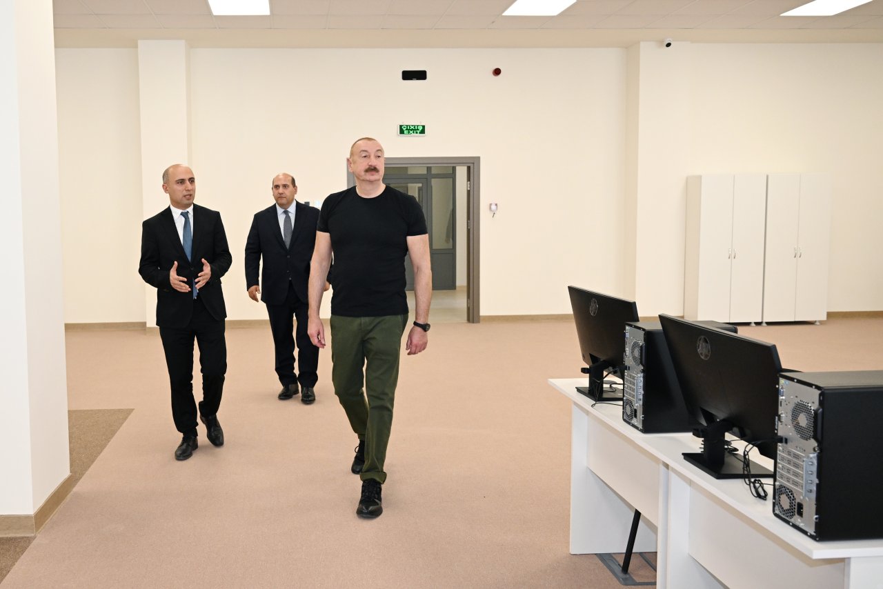 Ağdam şəhər 1 nömrəli tam orta məktəbin binasının açılışı olub - FOTO - foto 8