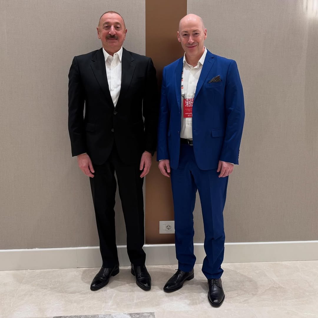 Ukraynalı jurnalist İlham Əliyevlə FOTOLARINI paylaşaraq təşəkkür etdi - foto 1
