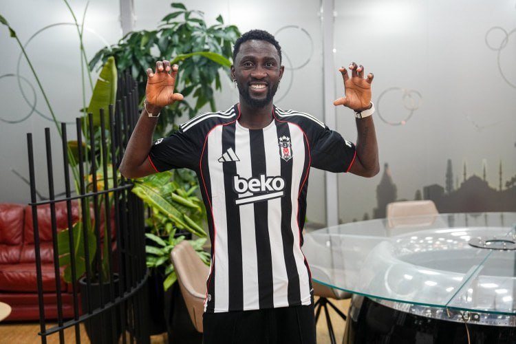 &ldquo;Beşiktaş&rdquo; &ldquo;Lester&rdquo;in futbolçusunu transfer etdi