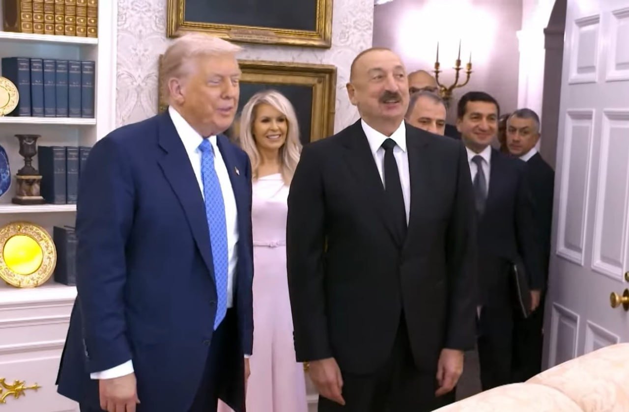 Tramp İlham Əliyevi Oval kabinetlə belə tanış etdi &ndash; ANBAAN VİDEO