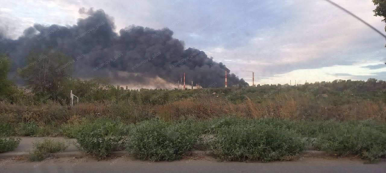 Ukrayna Rusiyanın növbəti neft emalı zavoduna zərbə endirdi -FOTO - foto 3