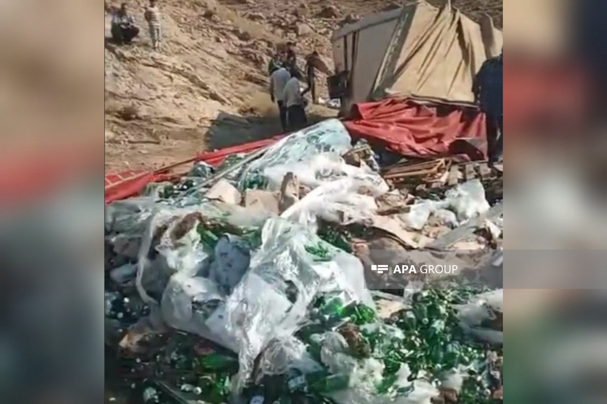 Naxçıvan sakininin idarə etdiyi yük maşını İranda qəzaya düşdü - VİDEO - foto 1