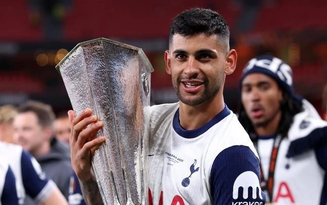 "Tottenhem" kapitanı ilə müqaviləni UZATDI