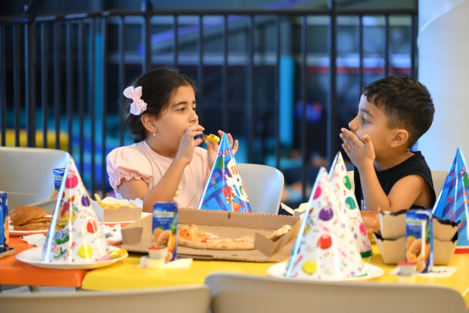 Mehriban Əliyevadan doğum günündə uşaqlara SÜRPRİZ - FOTO - foto 16