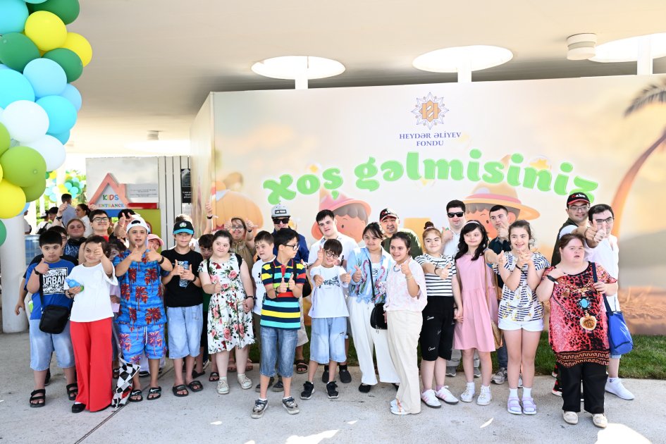 Mehriban Əliyevadan doğum günündə uşaqlara SÜRPRİZ - FOTO - foto 33
