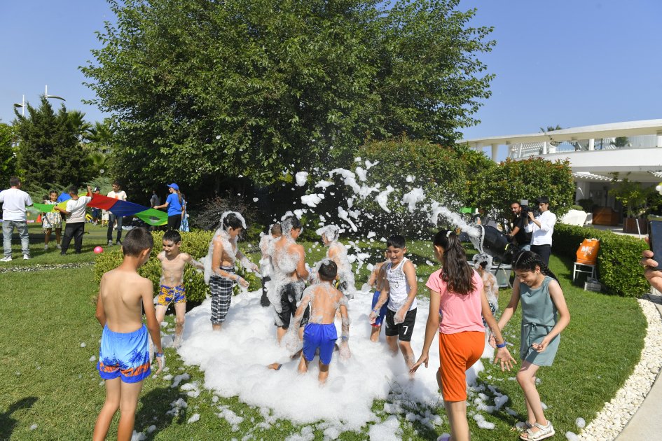 Mehriban Əliyevadan doğum günündə uşaqlara SÜRPRİZ - FOTO - foto 26