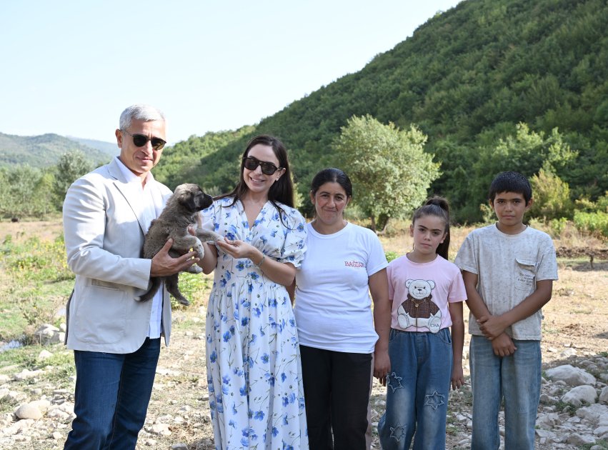 Leyla Əliyeva Şamaxıda inşa olunan körpələr evi-uşaq bağçalarının AÇILIŞINDA - FOTO - foto 18