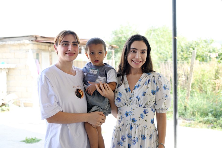 Leyla Əliyeva Şamaxıda inşa olunan körpələr evi-uşaq bağçalarının AÇILIŞINDA - FOTO - foto 13