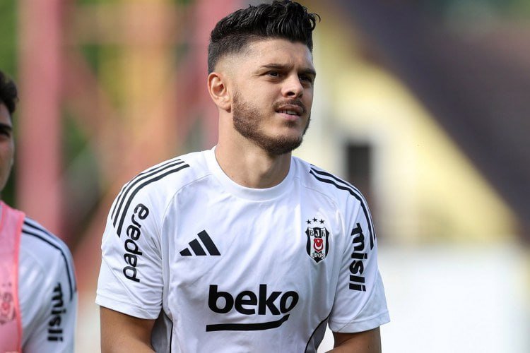 Bu futbolçu da &ldquo;Beşiktaş&rdquo;dan GEDİR