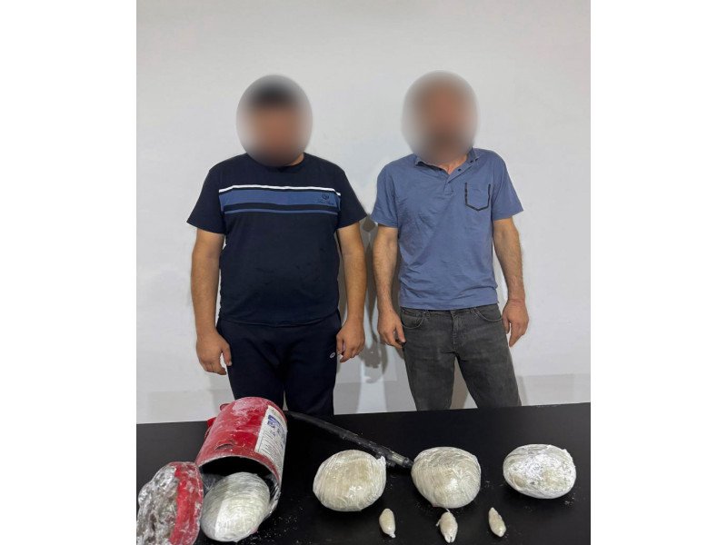 Yanğınsöndürmə balonunda narkotik keçirmək istədilər – FOTO - foto 2