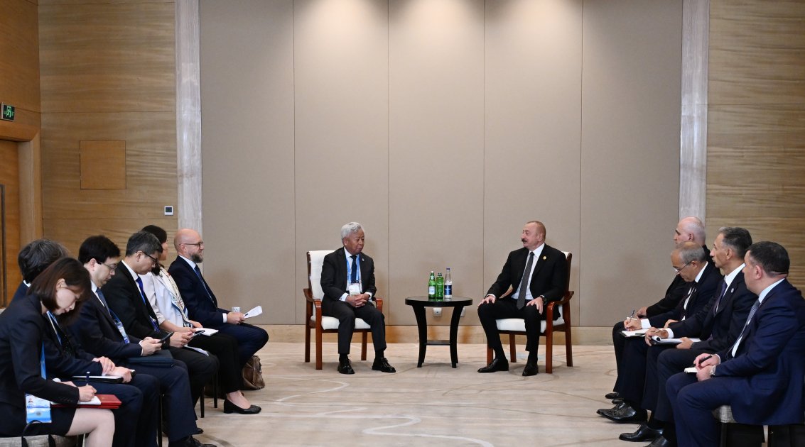 İlham Əliyev Asiya İnfrastruktur İnvestisiya Bankının prezidenti ilə görüşdü – FOTO/VİDEO - foto 1