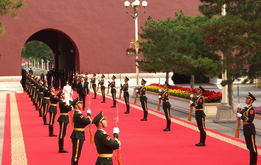 Prezident və birinci xanımın Çindəki paraddan FOTOLARI - foto 2