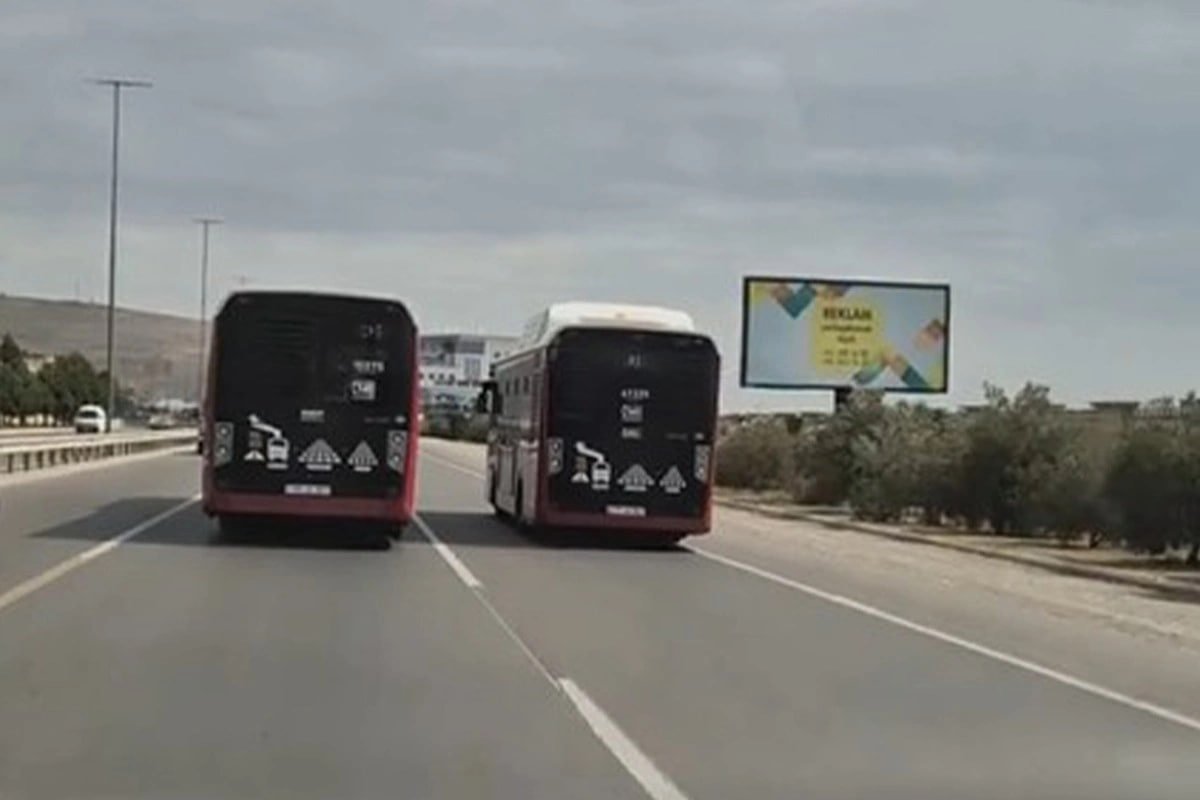 "BakuBus" avtobusları şosedə yarışa çıxdı &ndash; VİDEO
