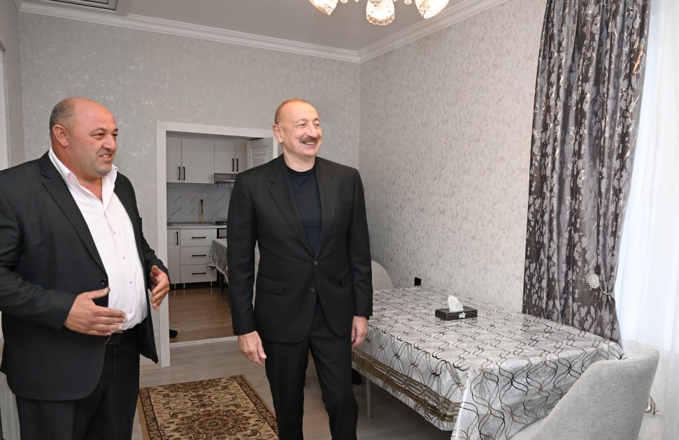 Prezident Xocavənd rayonunun Qırmızı Bazar qəsəbəsində - FOTO - foto 2