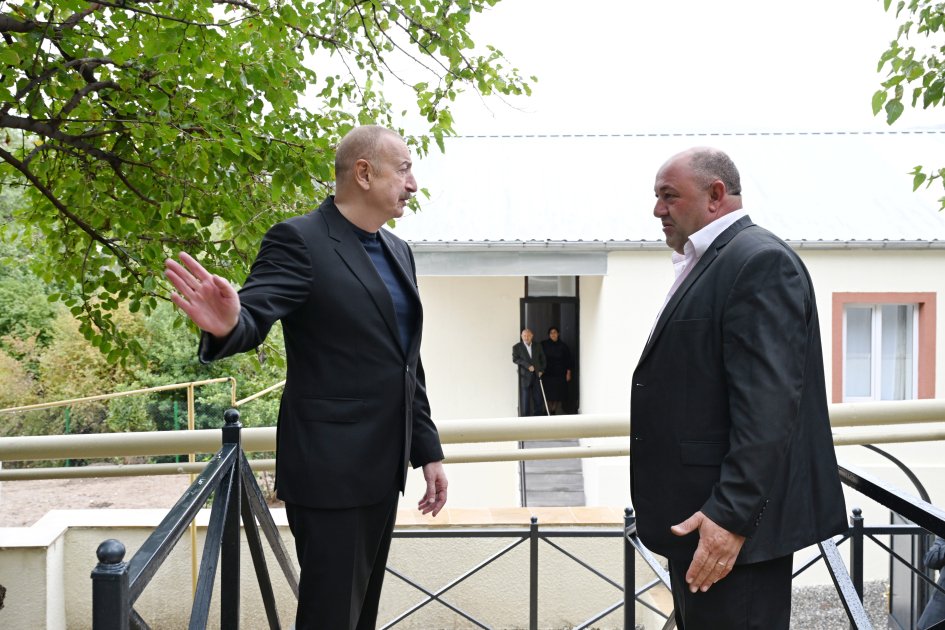 Prezident Xocavənd rayonunun Qırmızı Bazar qəsəbəsində - FOTO - foto 6