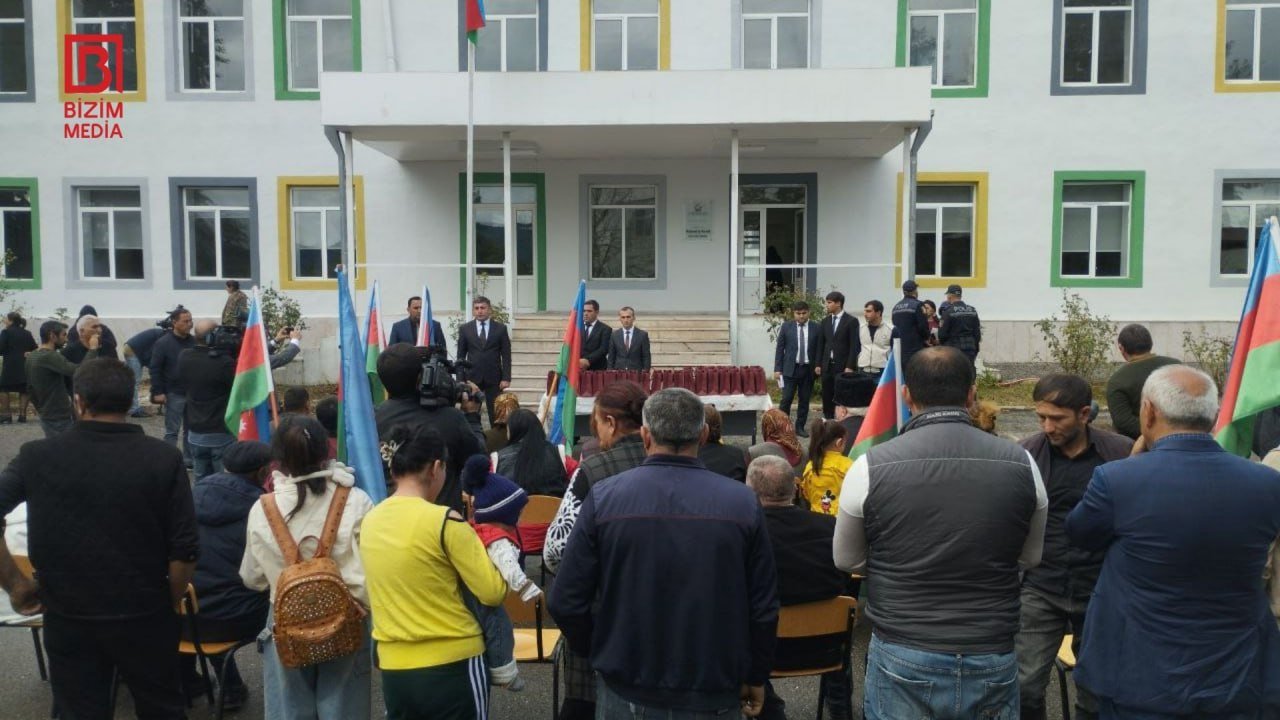 Həsənriz kəndində sakinlərə evlərinin açarları təqdim olundu – FOTO/VİDEO - foto 3