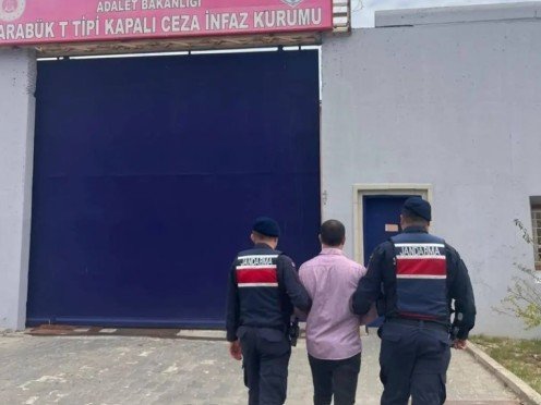 Həbsxanadan qaçdı &ndash; Məsciddə TUTULDU