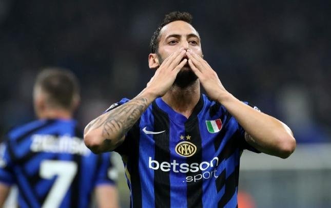 Hakan Çalhanoğlu karyerasını Türkiyədə davam etdirə bilər