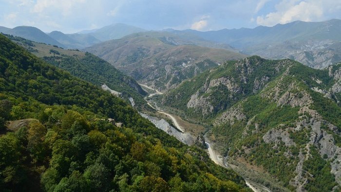 Trampın adamları Zəngəzurda &ndash; Yolun çəkilməsinə 145 milyon dollar ayrılacaq