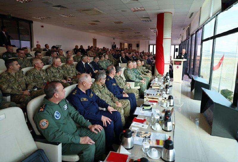 Azərbaycan ilə Türkiyə arasında hərbi əməkdaşlıq məsələləri müzakirə edildi - FOTO