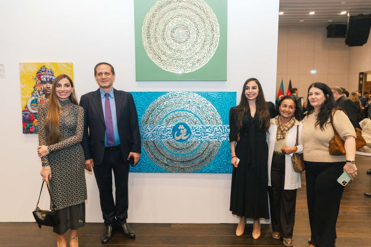 Leyla Əliyeva və Arzu Əliyeva Berlində MAMA “Ana təbiət” sərgisinin açılışında – FOTO - foto 4