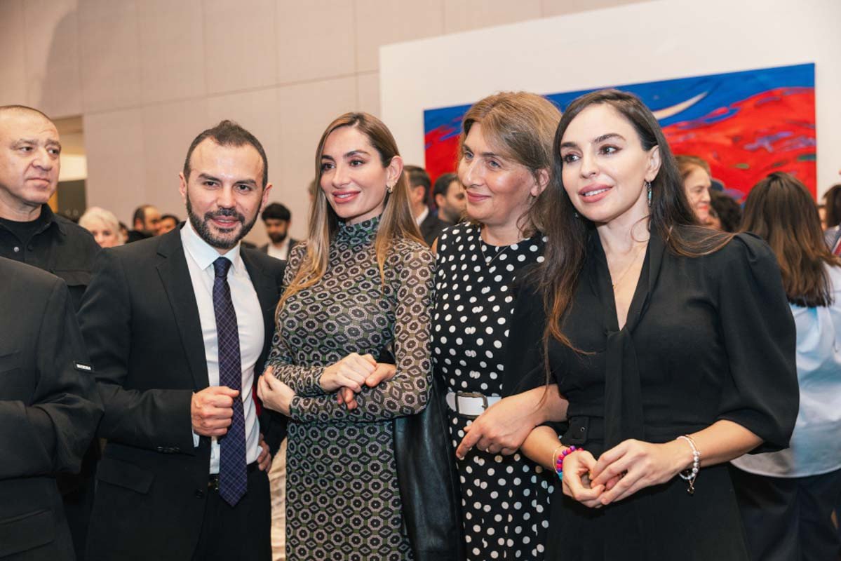 Leyla Əliyeva və Arzu Əliyeva Berlində MAMA “Ana təbiət” sərgisinin açılışında – FOTO - foto 6