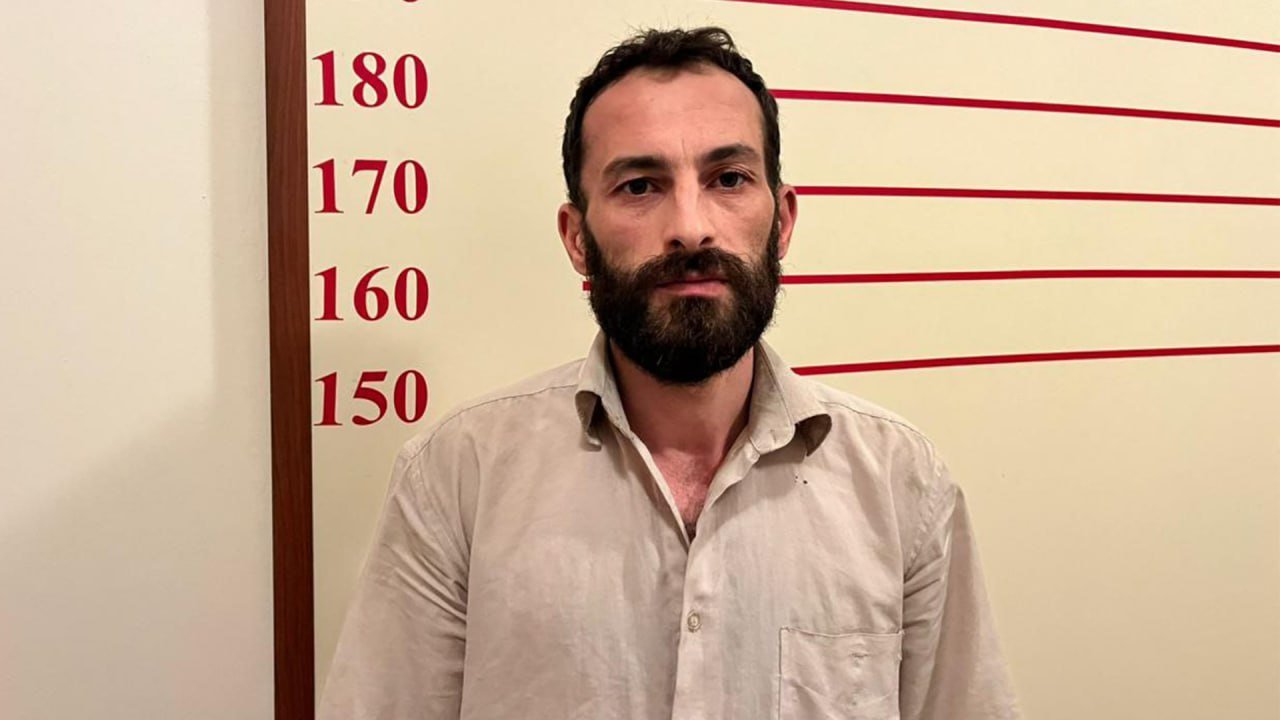 Polis Qubada evlərdən 60 min manatlıq oğurluq edən şəxsi saxladı – VİDEO - foto 1