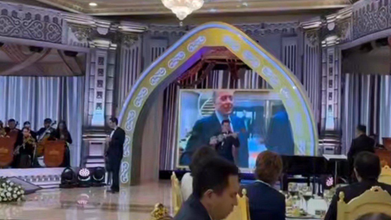 Astanadakı ziyafətdə Ulu Öndərin sevimli mahnısı ifa edildi &ndash; VİDEO