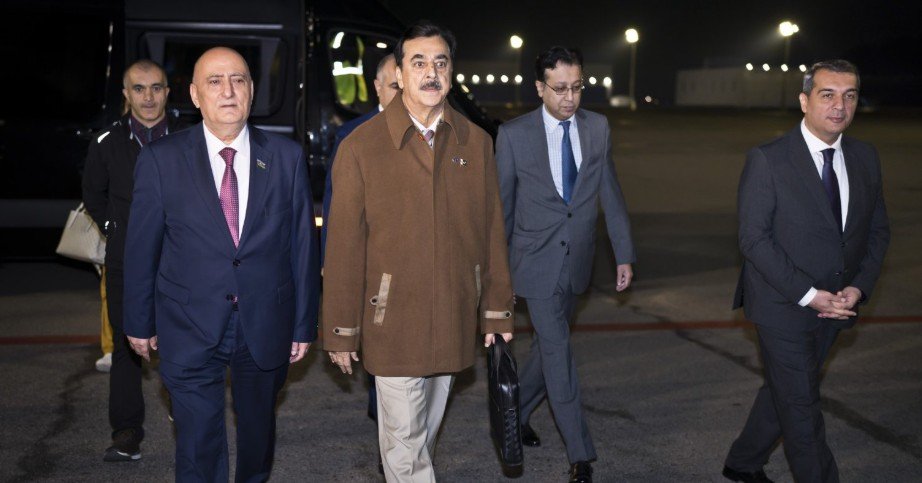 Pakistan Senatının sədri Azərbaycana gəldi &ndash; FOTO