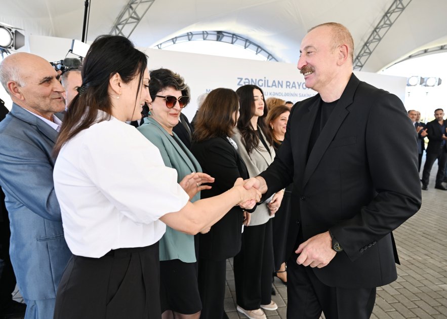 Zəngilanın Məmmədbəyli və Ağalı kəndlərinin sakinlərinə mənzillərin açarları təqdim edildi - FOTO - foto 7