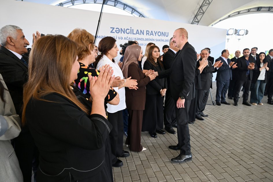 Zəngilanın Məmmədbəyli və Ağalı kəndlərinin sakinlərinə mənzillərin açarları təqdim edildi - FOTO - foto 3