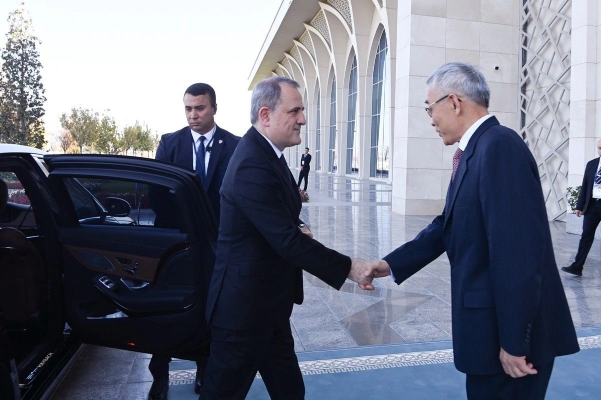 Ceyhun Bayramov YUNESKO Baş Konfransının 43-cü sessiyasının açılış mərasimində iştirak edir - FOTO - foto 1