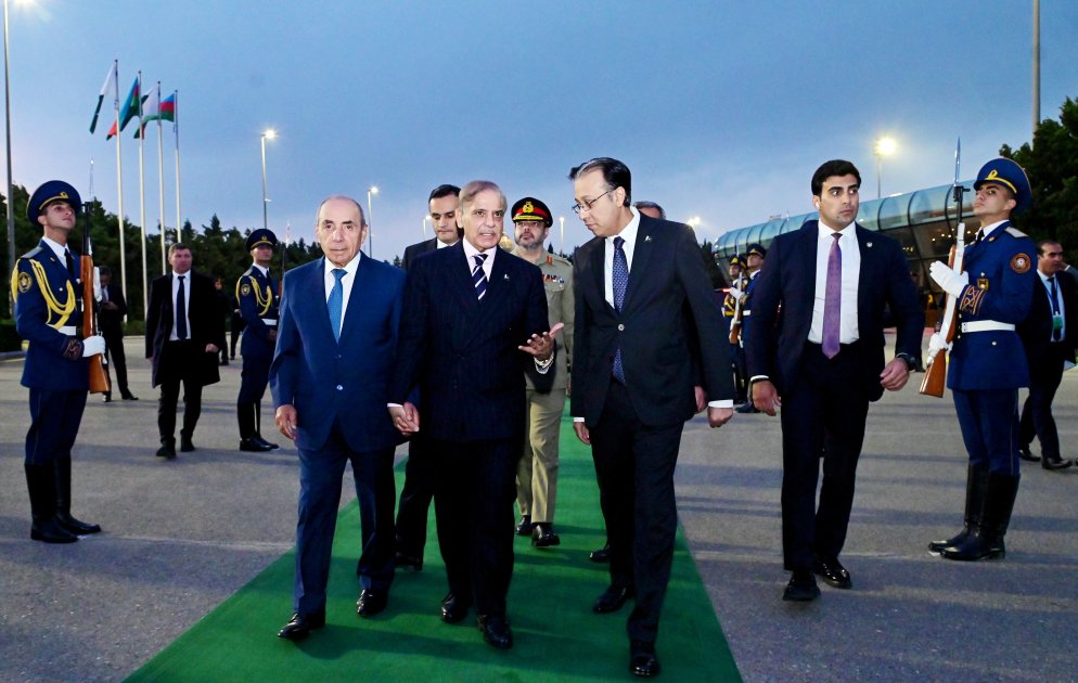 Məhəmməd Şahbaz Şərifin Azərbaycana səfəri BAŞA ÇATDI - FOTO - foto 1
