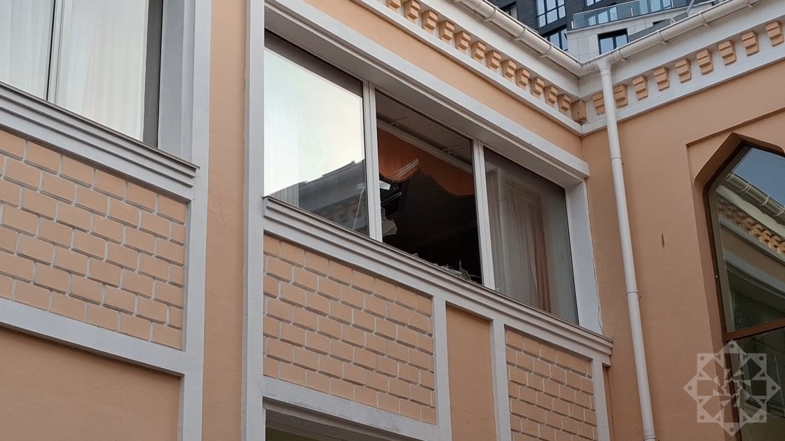 Raket hücumu zamanı Azərbaycanın Kiyevdəki səfirliyinə ciddi ziyan dəydi – FOTO/VİDEO - foto 12