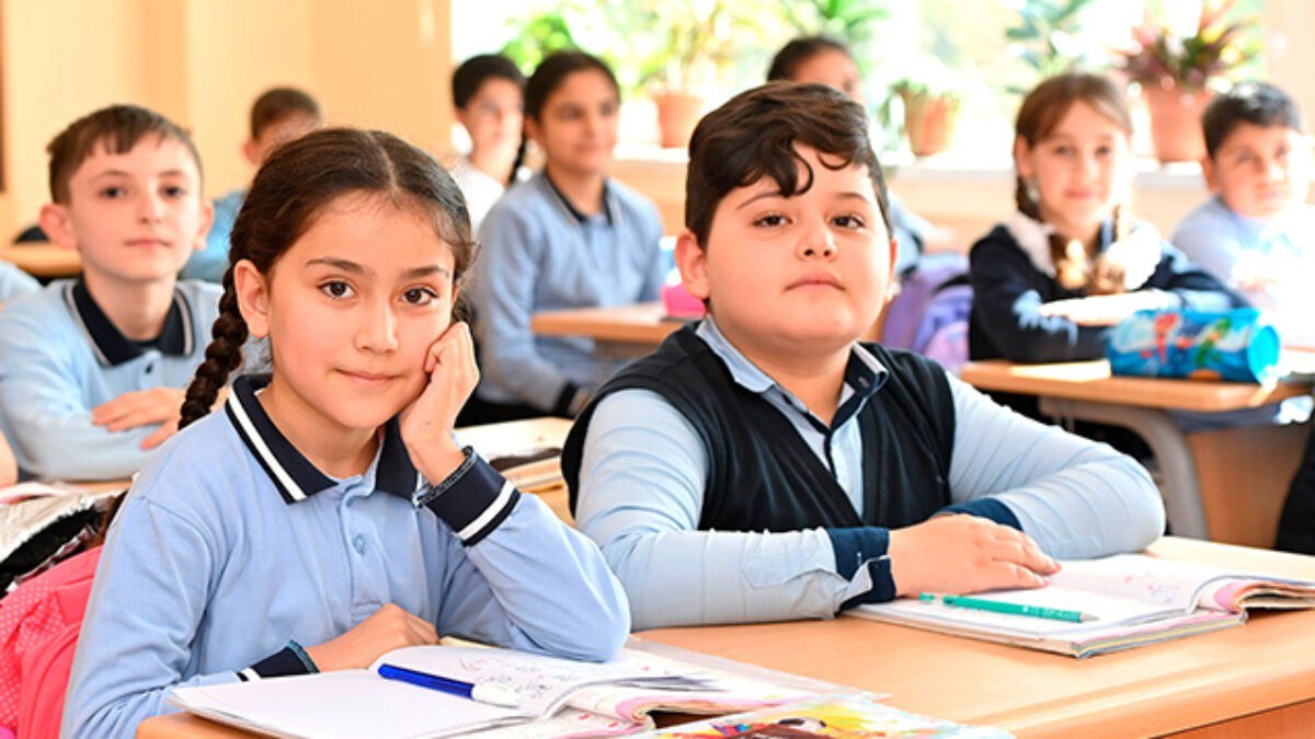 37 min şagirdin yerdəyişməsi tamamlandı 37 min şagirdin yerdəyişməsi tamamlandı