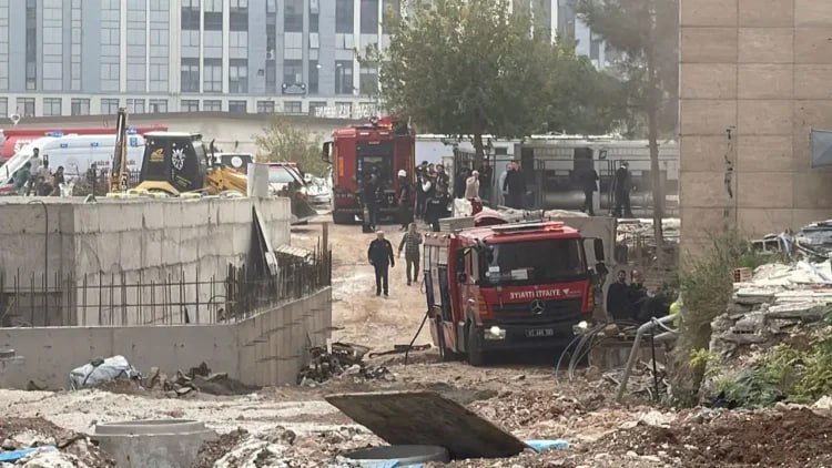 SON DƏQİQƏ! Türkiyədə məhkəmə binasında PARTLAYIŞ: Yaralılar var &ndash; VİDEO