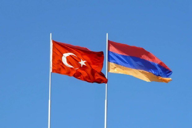 Türkiyə və Ermənistan nümayəndələri Gümrü-Qars dəmir yolunun bərpasını müzakirə etdilər Türkiyə və Ermənistan nümayəndələri Gümrü-Qars dəmir yolunun bərpasını müzakirə etdilər