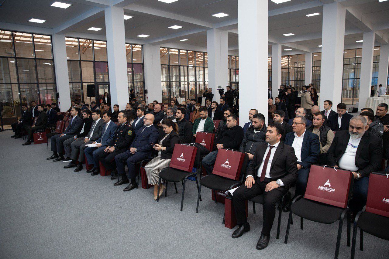 “Abşeron” Ticarət Mərkəzi yeni şəhərsalma təşəbbüslərində sahibkarların yanındadır – FOTO - foto 2