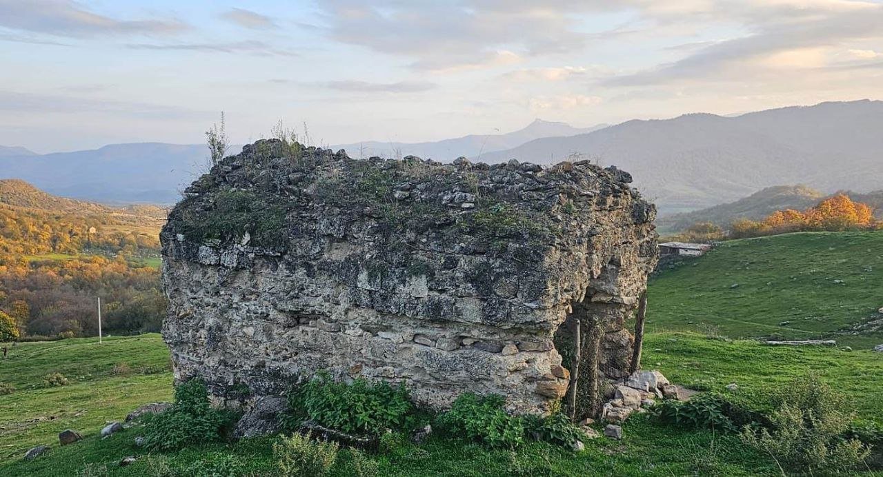 Azad edilmiş ərazilərdə daha 25 abidənin yeri müəyyən edildi – FOTO - foto 3