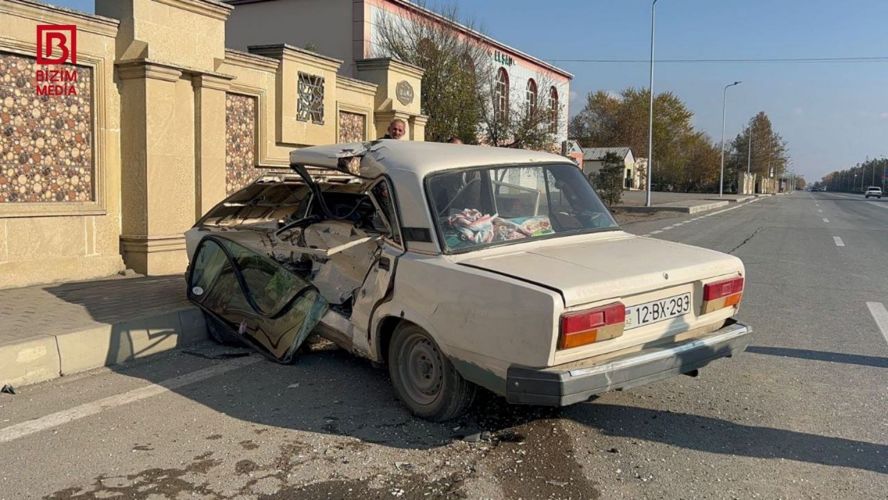 “Azərişığ”ın avtomobili qəza törətdi - Xəsarət alanlar var – FOTO/VİDEO - foto 6