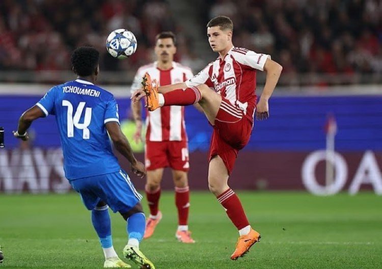 Yunan futbolçu nəhəng klubların HƏDƏFİNDƏ